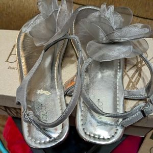 Size 9 silver Tevolio sandals
